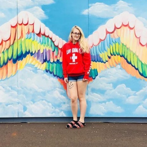 Welcome, I’m Sydney! - Picture 2 of 9